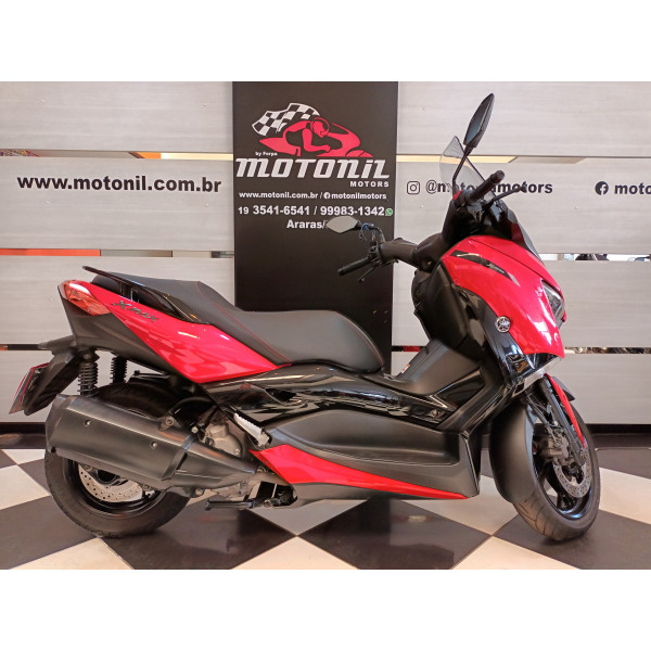 YAMAHA XMAX 250 VERMELHA 2023